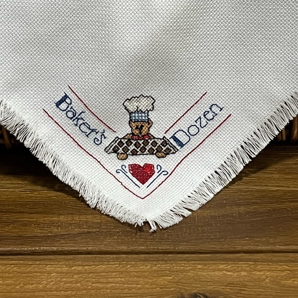 Cross Stitch Baker’s Dozen Bread Basket Linen Liner Cover Country Completed VGC - Picture 3 of 7